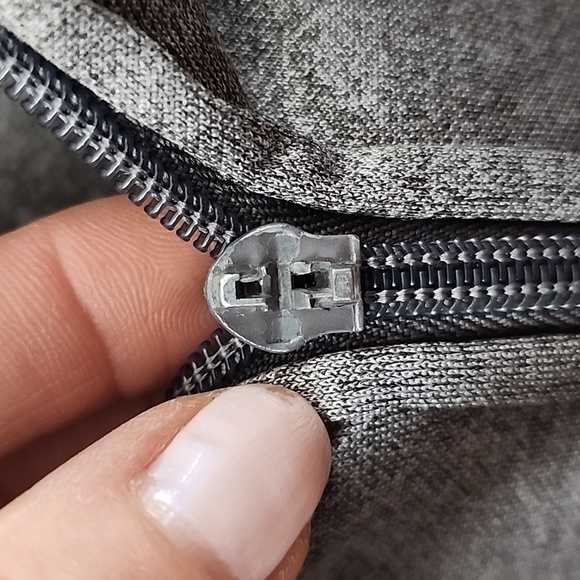 Striker zip up hooded sweatshirt. Size Med - Picture 5 of 8